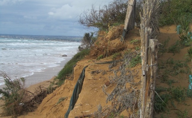 Strand nach den Winterstürmen